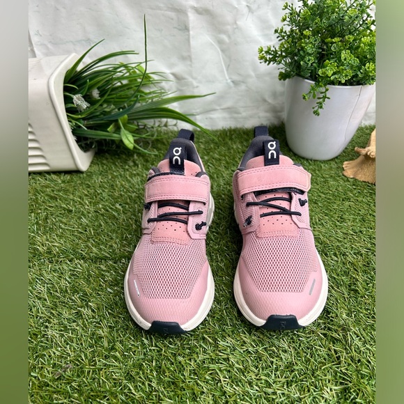 On Running Kids Sneakers - Pink size 12 - Picture 5 of 16